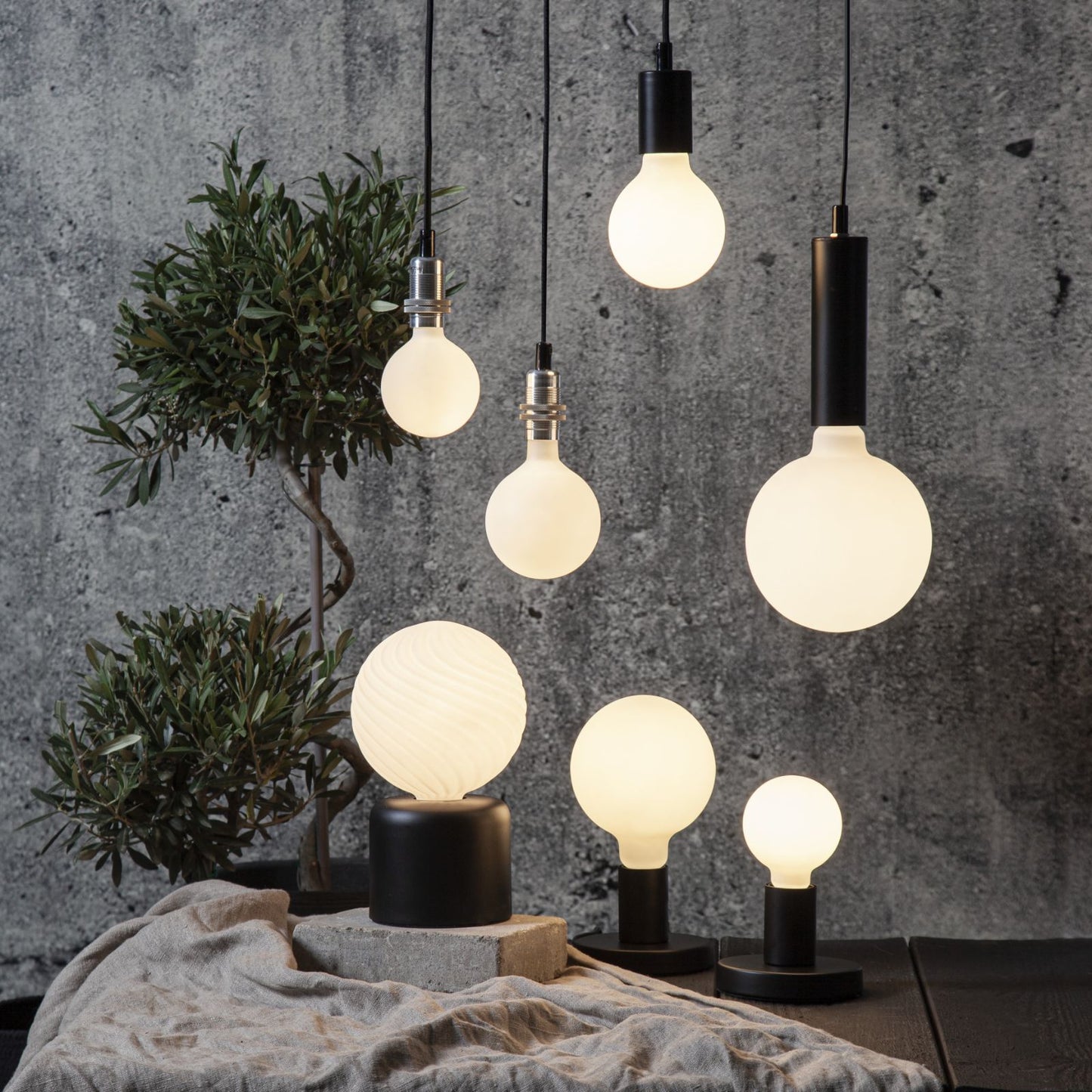 led-lampa-e27-g125-opaque-double-coating-363-43-1